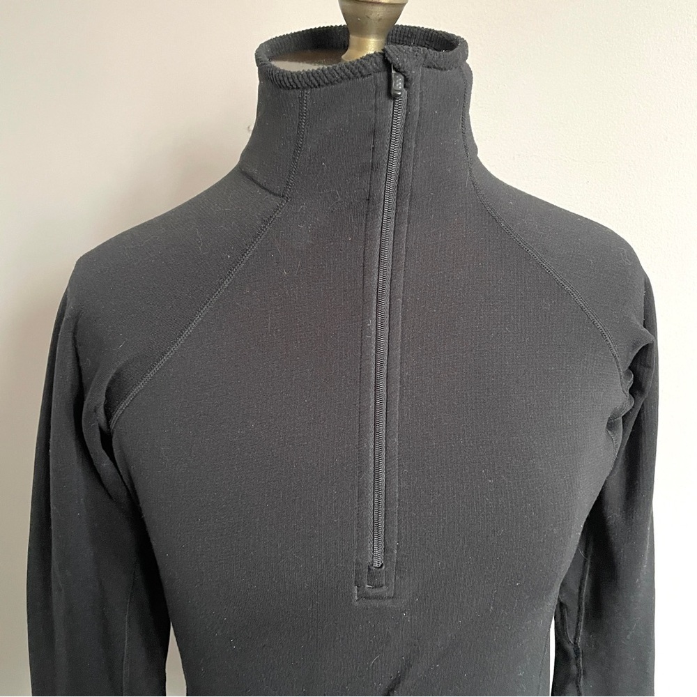 Patagonia Capilene 4 Thermal Weight Zip-Neck Pullover in Black - Small - Picture 3 of 11